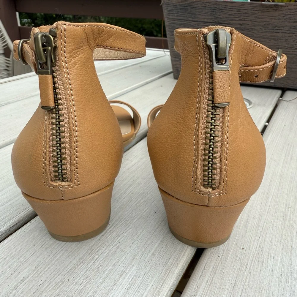NWOT Eileen Fisher Nude Wedge Sandals
